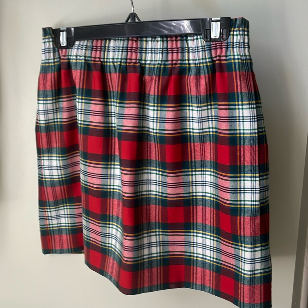 J CREW elastic waist pull-on red, green plaid skirt, size 6